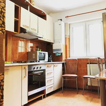 Апартаменти Tampa Mountain Apartament *